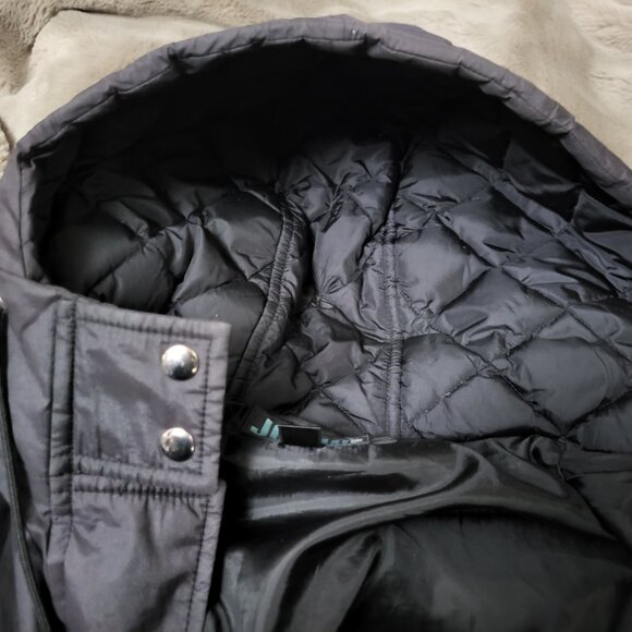 J Crew Sport Waterproof Lightweight All Weather Jacket Quilted hood, Size Large - Picture 10 of 16